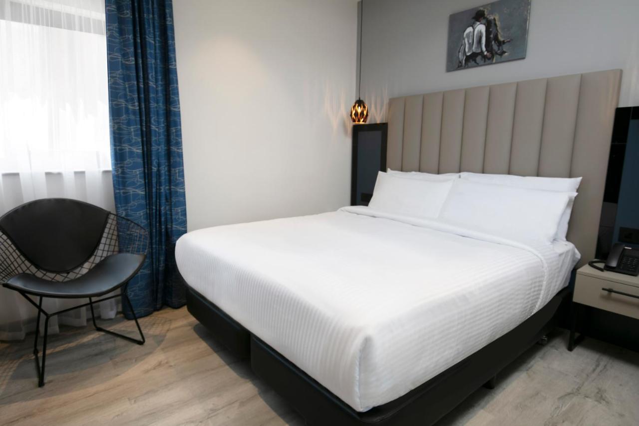 Spark By Hilton Luton ルートン エクステリア 写真