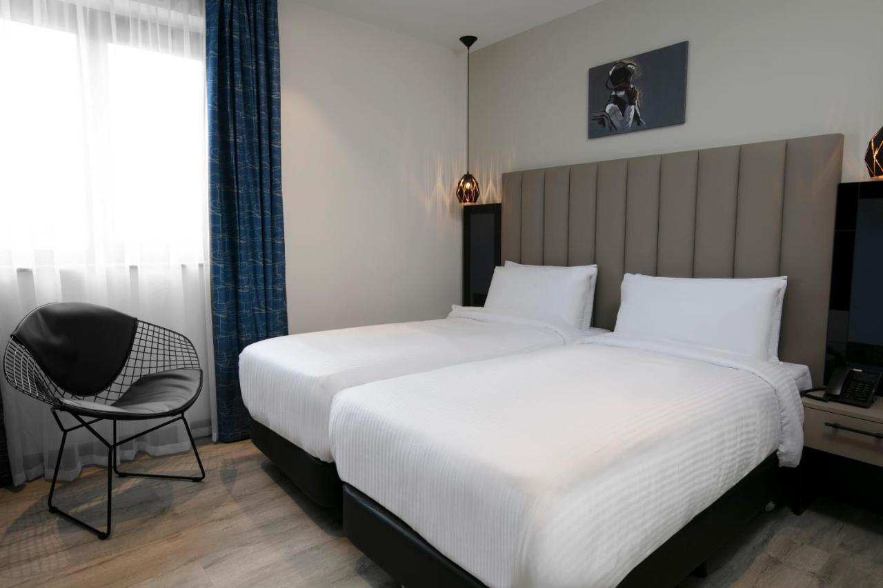 Spark By Hilton Luton ルートン エクステリア 写真
