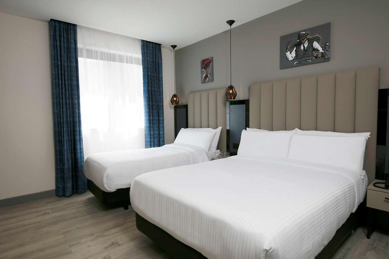 Spark By Hilton Luton ルートン エクステリア 写真