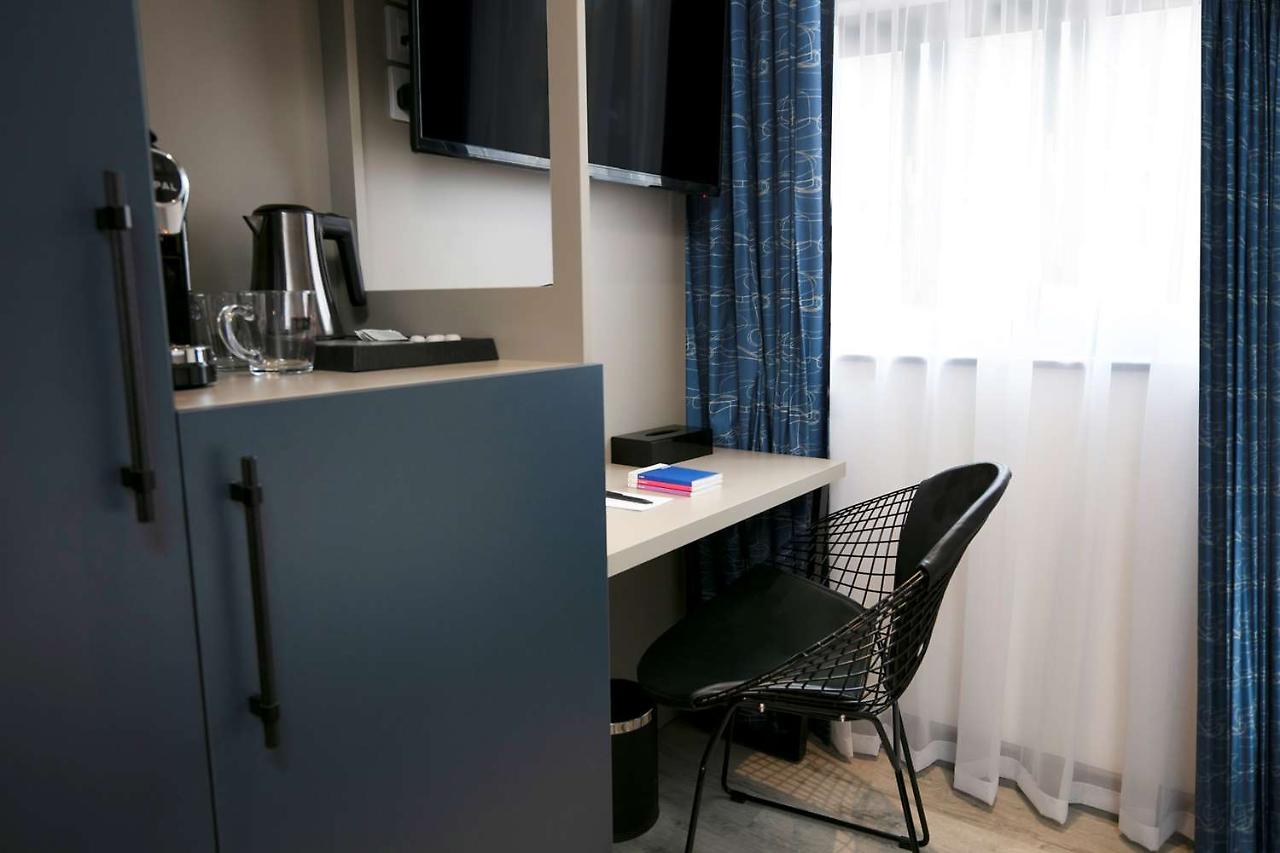 Spark By Hilton Luton ルートン エクステリア 写真
