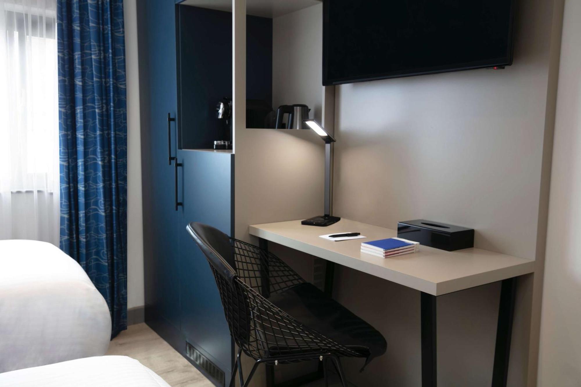 Spark By Hilton Luton ルートン エクステリア 写真