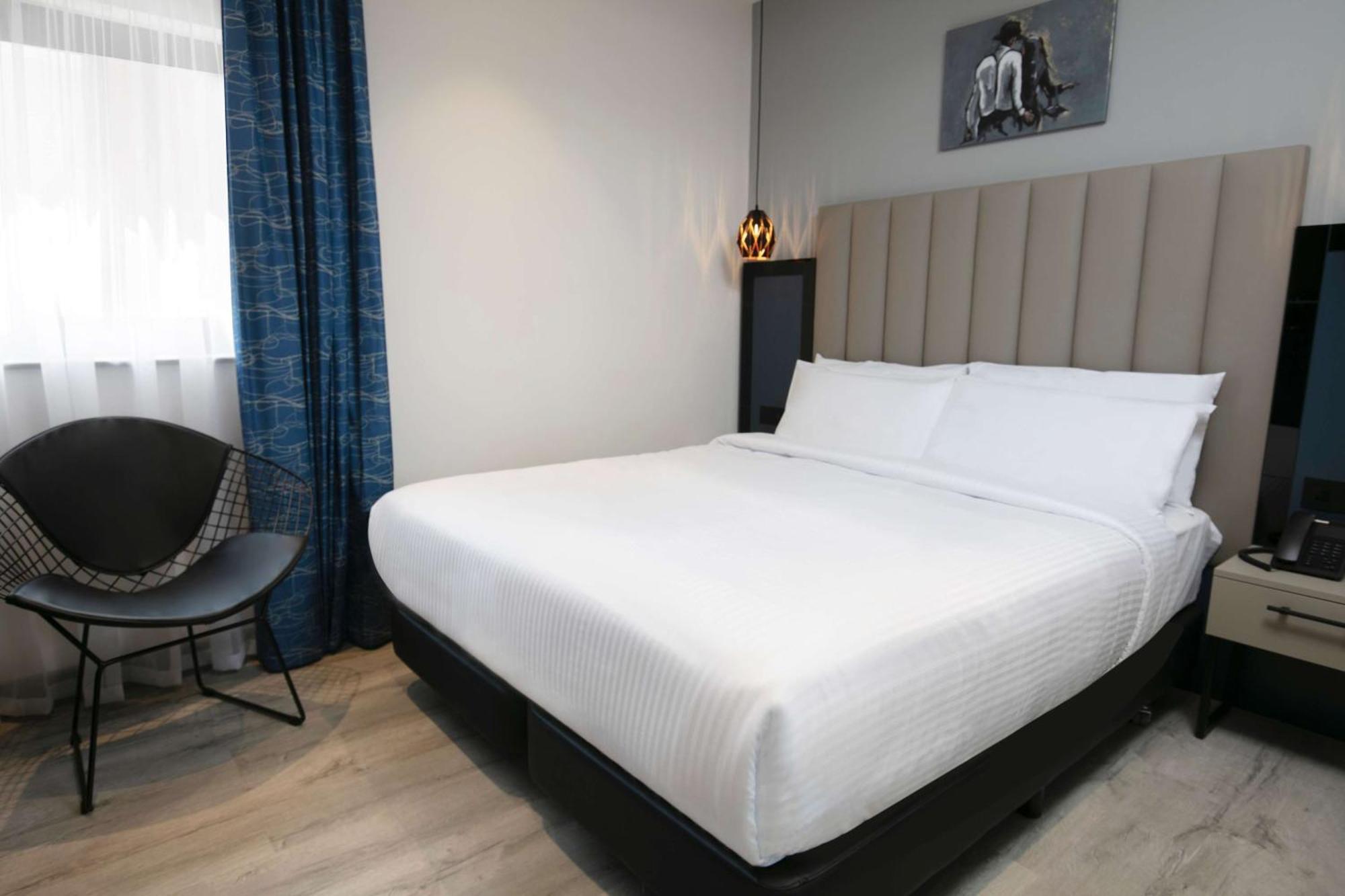 Spark By Hilton Luton ルートン エクステリア 写真